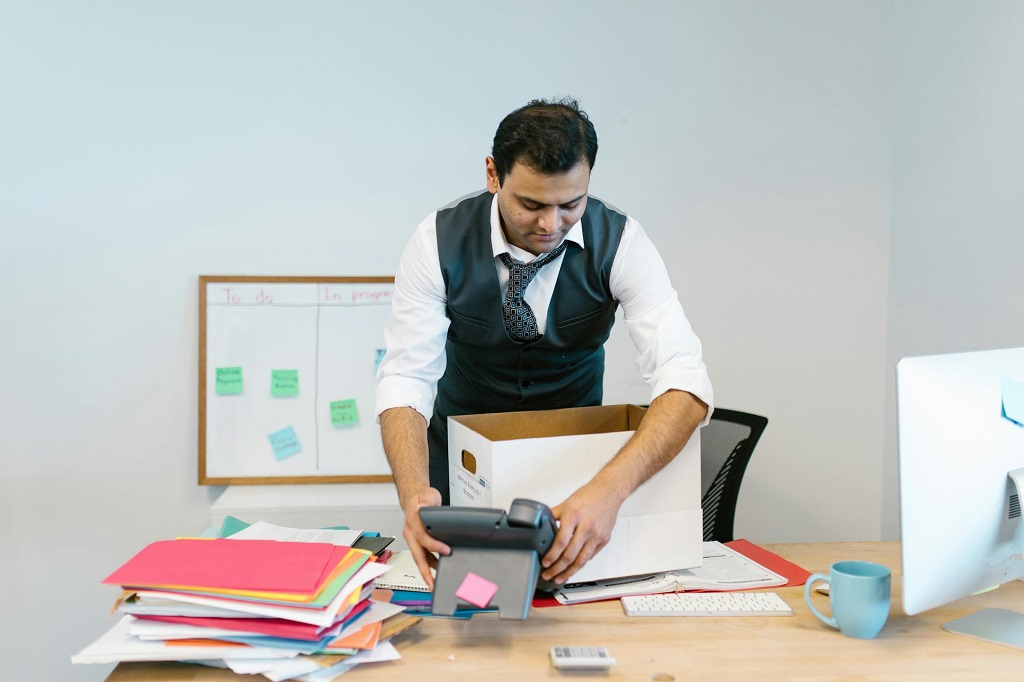 manage benefits departing employees