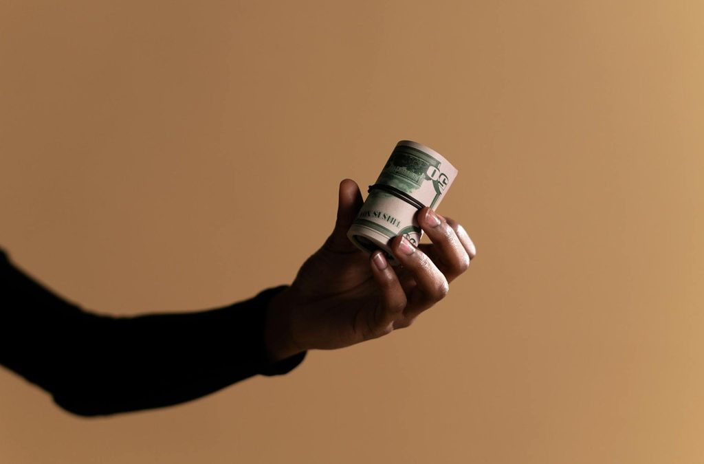 The Pros and Cons of Standardized Wage Increases Employers Should Consider