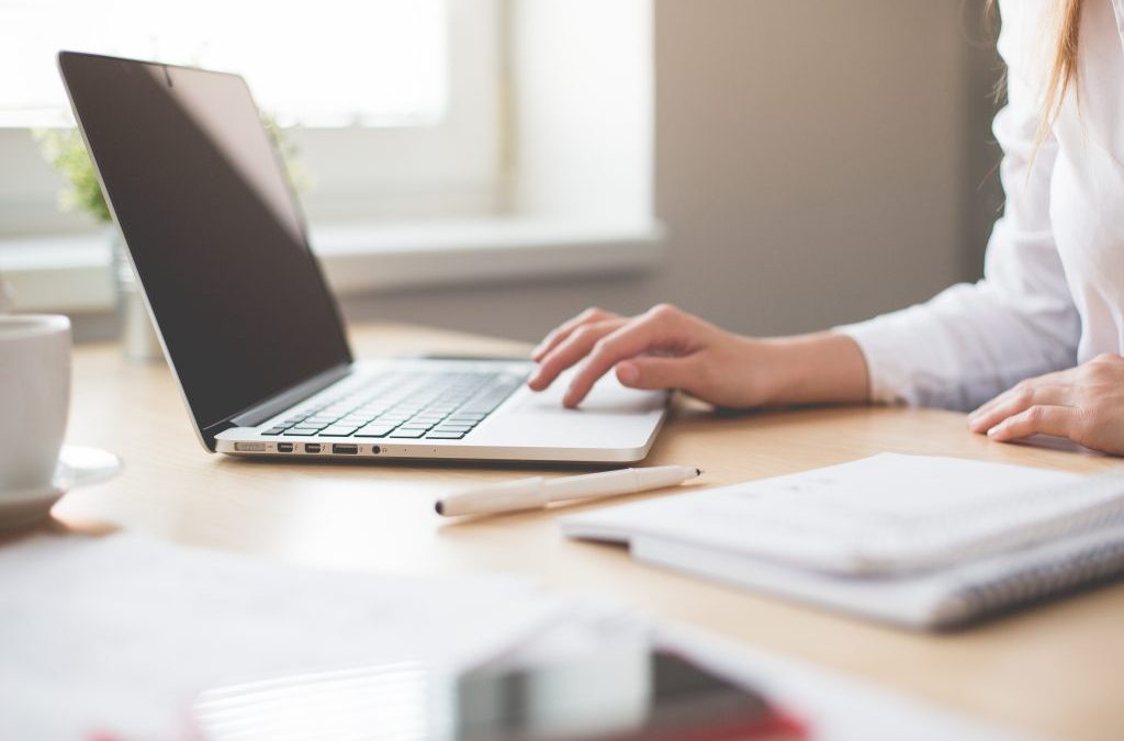How to Find a Senior Caregiver through an Agency or on Your Own